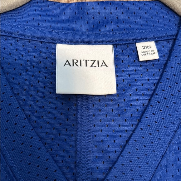 Aritzia Women’s Royal Blue and Gold Court Mesh Endgame Jersey Size XXS - Picture 3 of 10